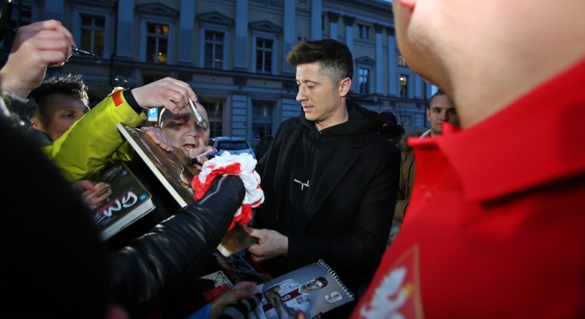 Polska - Nigeria. Robert Lewandowski i inne gwiazdy reprezentacji już we Wrocławiu [ZDJĘCIA]