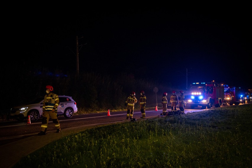 Podhale. Samochód uderzył w motocykl. Jedna osoba została ranna [ZDJĘCIA]