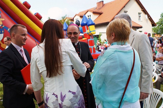 Wśród licznie przybyłych piknikowiczów dostrzeżono również Elżbietę Piniewską, kandydatkę do europarlamentu z listy Platformy Obywatelskiej.