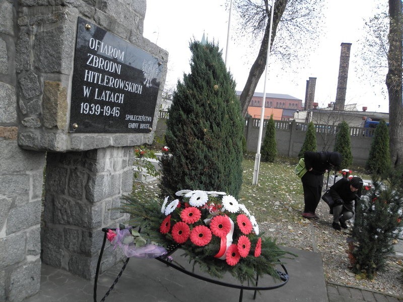 Cmentarz pomordowanych w czasie II wojny światowej w Brusach...