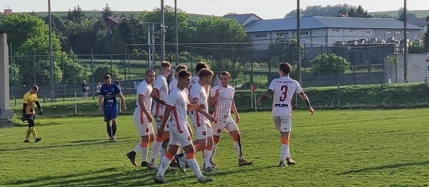 Poznaliśmy terminarz rozgrywek Hummel 4 Ligi. Na inaugurację Moravia zagra z AKS Busko-Zdrój. Wierna podejmie GKS Rudki