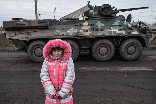 Ośmmioletnia Lisa Sztańko, podobnie jak tysiące innych ukraińskich dzieci, przyzwyczaiła się do widoku wojny