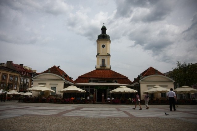 W ramach tegorocznych targów odbędzie się po raz szósty festiwal wycinanki.