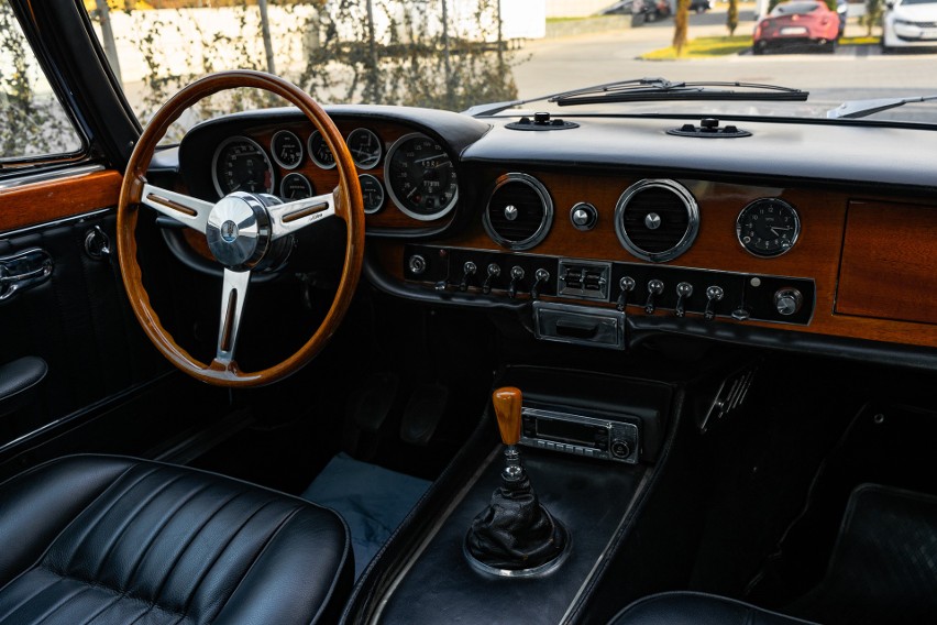 Maserati Quattroporte 4200 – pierwowzór luksusowej limuzyny