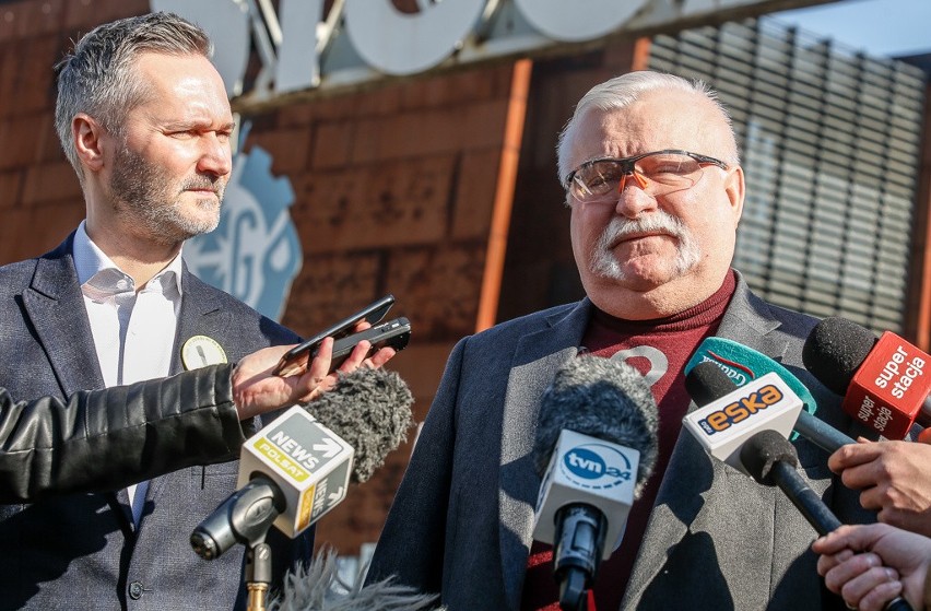 Lech Wałęsa i Jarosław Wałęsa zabrali głos w sprawie trwającego strajku nauczycieli: "Powinni dać tej władzy w twarz" [wideo]