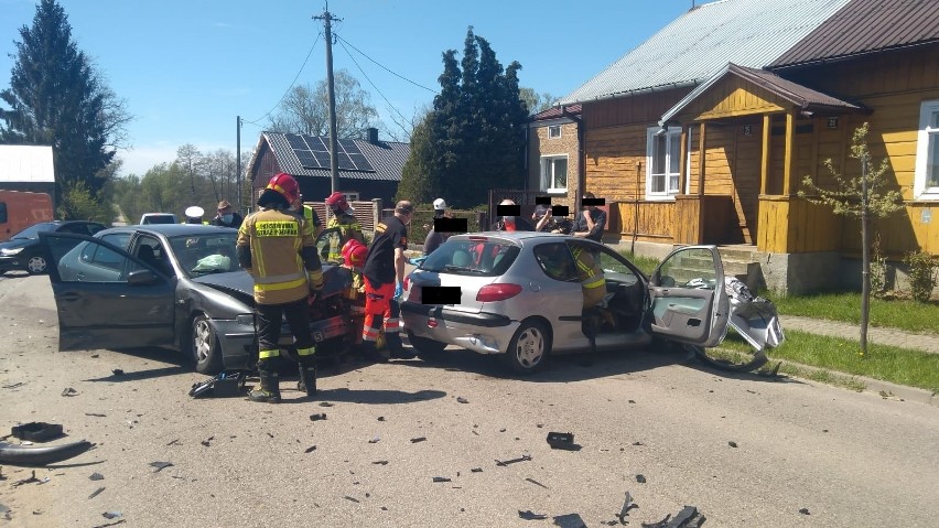 Dwa samochody osobowe zderzyły się w Przybyszewie koło...