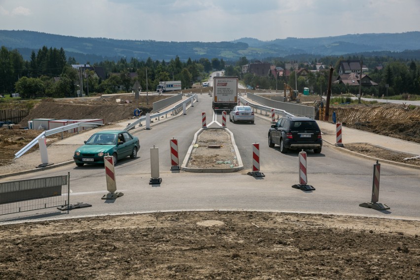 Koniec znienawidzonego przez kierowców skrzyżowania na zakopiance [ZDJĘCIA]