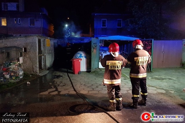 23-latek podpalał kontenery i obserwował akcje gaśnicze.