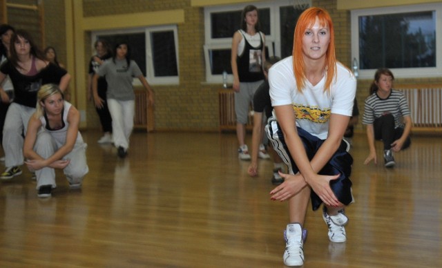 Natalia Madejczyk poprowadziła treningi dla początkujących, którzy dopiero zaczynają swoją przygodę z tańcem.