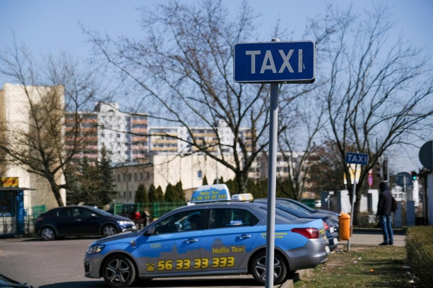 Postój taksówek przy ul. Wyszyńskiego