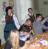 Lekcja folkloru w muzeum w Przysusze 