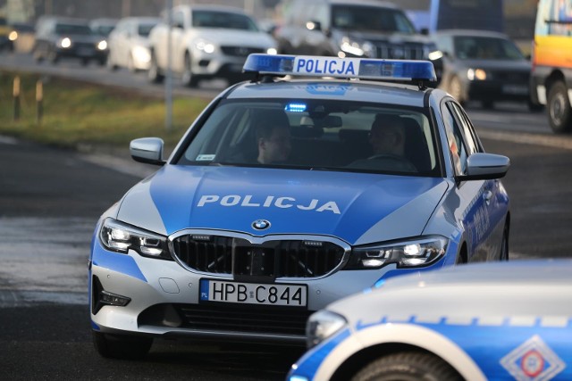 W Komendzie Wojewódzkiej Policji w Rzeszowie odbyła się odprawa służbowa, podczas której podsumowano stan bezpieczeństwa w województwie podkarpackim w 2019 roku.Zabójstwa, kradzieże, wypadki? Szczegóły na kolejnych slajdachZobacz też: Wypadek w Korytnikach. Na drodze wojewódzkiej nr 884 kierująca fordem uderzyła w betonowy przepust