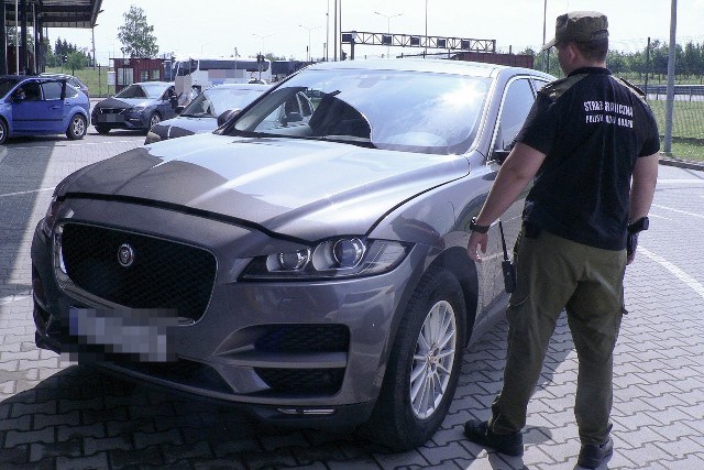 Luksusowy, kradziony jaguar zatrzymany na granicy w Korczowej.