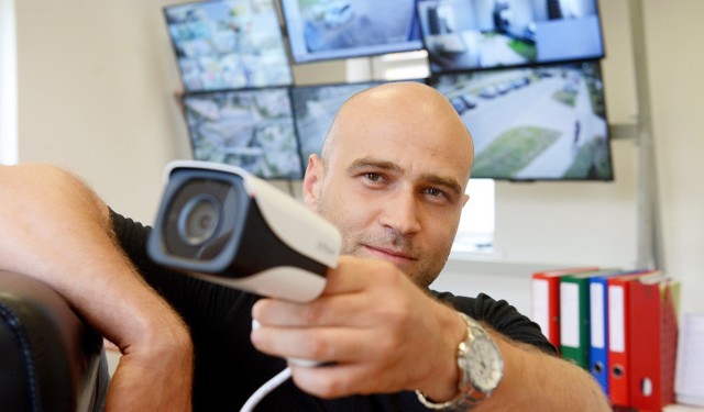- Do miejskiego monitoringu można włączyć też kamery, zamontowane przez prywatne osoby - mówi Orest Kulik.