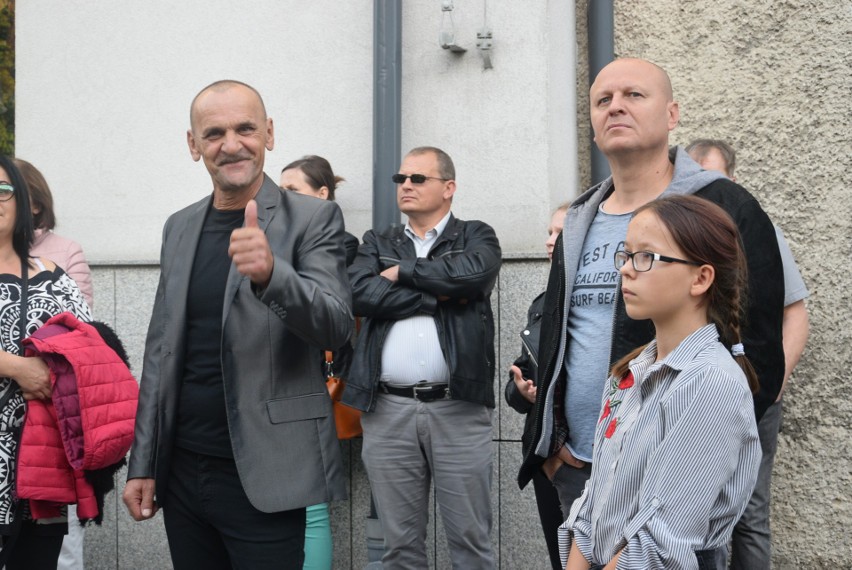 Premier Mateusz Morawiecki w niedzielę spotka się z mieszkańcami i kuracjuszami w Busku-Zdroju.  [ZAPIS TRANSMISJI]