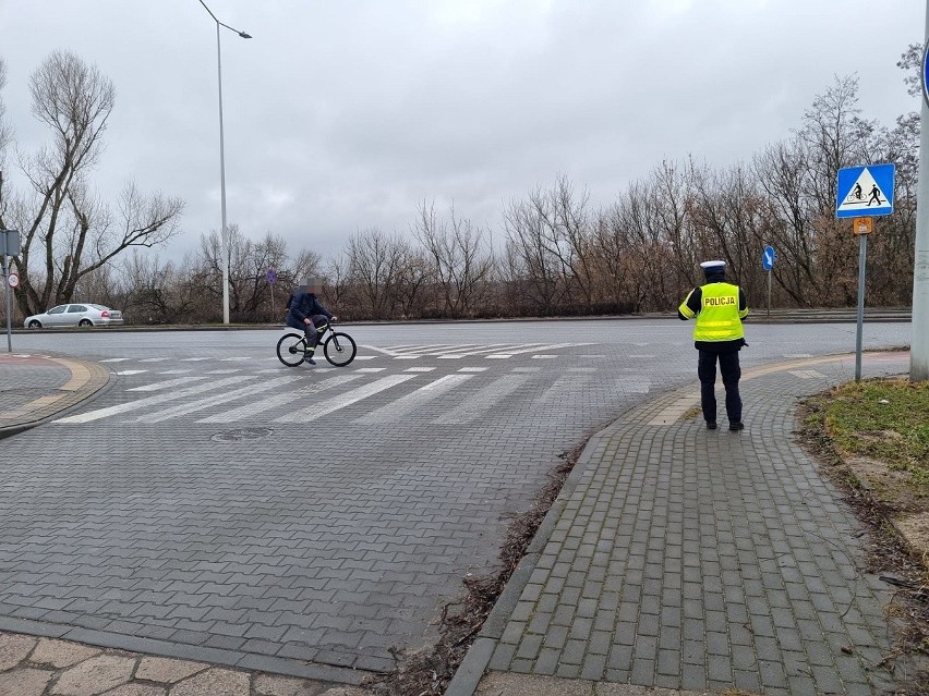 Trwa rekrutacja w szeregi policji. Można dołączyć także do...