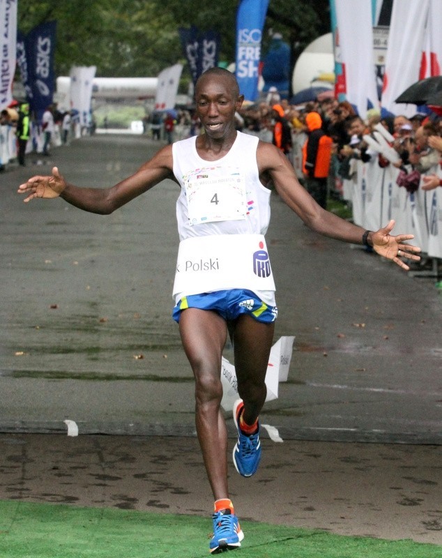 Maraton Wrocław 2013 - [WYNIKI, ZDJĘCIA Z METY, KLASYFIKACJA ZAWODNIKÓW, CZASY]