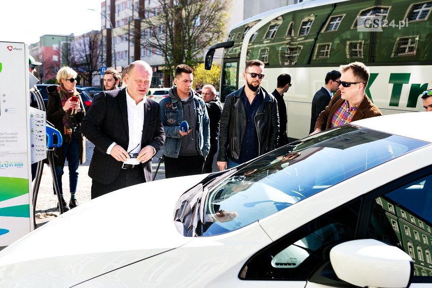 Prezydent Piotr Krzystek ma nowy samochód. Zobacz jaki! [ZDJĘCIA]