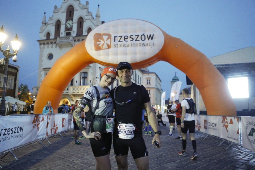 Ultramaraton Podkarpacki wystartował z rzeszowskiego Rynku.