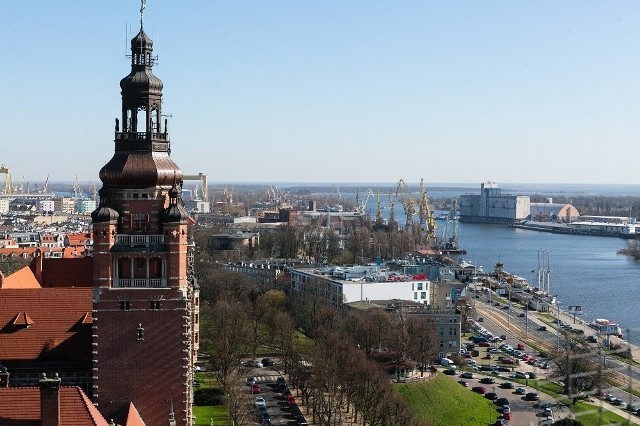 Dźwigozaury, nadodrzańskie bulwary czy Wały Chrobrego - zdjęcia m.in. tych miejsc w Szczecinie uwiecznili nasi internauci. Pochwalili się nimi w komentarzach na naszym profilu Moje Miasto Szczecin na Facebooku pod postem "Nasze miasto w obiektywie. Pokaż je na zdjęciu". Prezentujemy Wam drugą część galerii. Zobaczcie niesamowite fotografie naszych internautów!