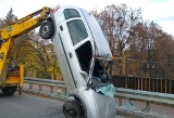 Czechowice-Dziedzice: Po wypadku kierowca wyszedł z auta w samej bieliźnie i zaczął śpiewać
