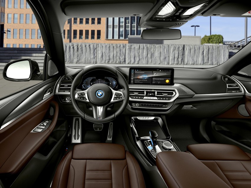 BMW ix3...