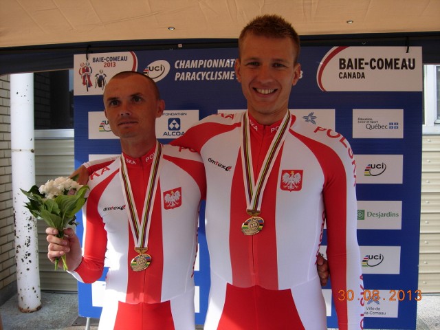W 2013 roku Michał Ładosz (z prawej) i Marcin Polak zostali w kanadyjskim Baie-Comeau mistrzami świata ze startu wspólnego, zdobywając ponadto brąz w jeździe na czas.
