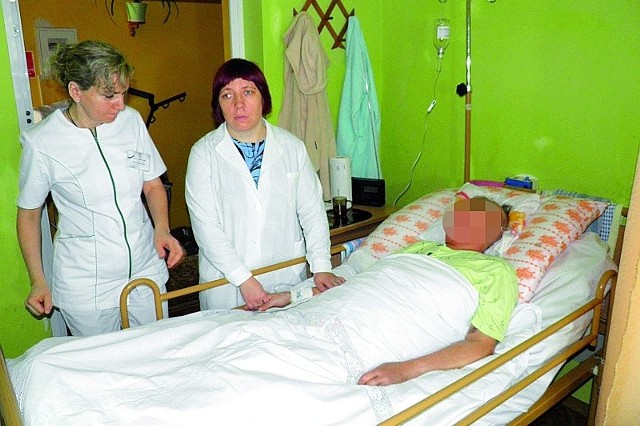 Obecnie w Hospicjum św. Ducha w Łomży jest 15 łóżek dla nieuleczalnie chorych. Koszty funkcjonowania placówki ciągle rosną, w ub. r. wyniosły 1 mln 250 tys. zł.