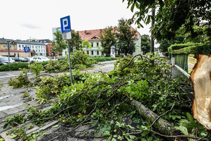 Uwaga! Kolejny pogodowy Armagedon. Czy burze i grad zagrożą...