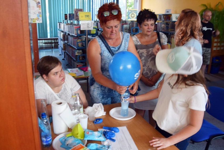 Noc bibliotek w Stargardzie. Mieszkańcy chętnie odwiedzali Książnicę Stargardzką i świetnie się tam bawili 