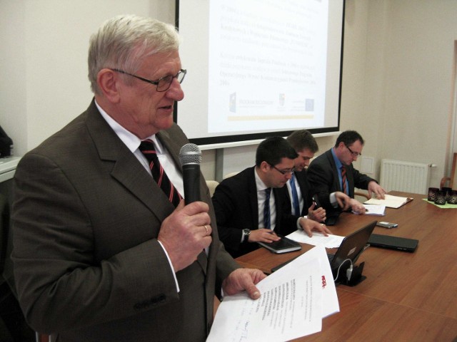 Spotkanie konsultacyjne zorganizował Ryszard Nosowicz, prezes Agencji Rozwoju Regionalnego w Starachowicach.