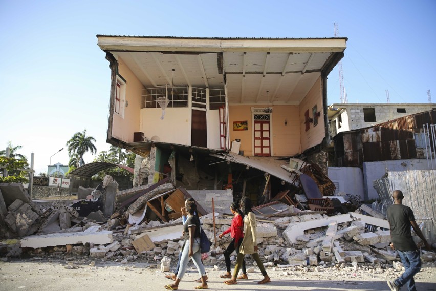 Trzęsienie ziemi uderzyło w Haiti. Zginęły co najmniej 304 osoby. Ponad 1800 Haitańczyków zostało rannych