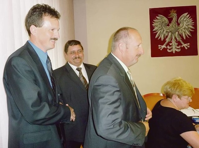 Wójt Wiesław Polit miał powody do radości, radni prawie jednogłośnie przyznali mu absolutorium