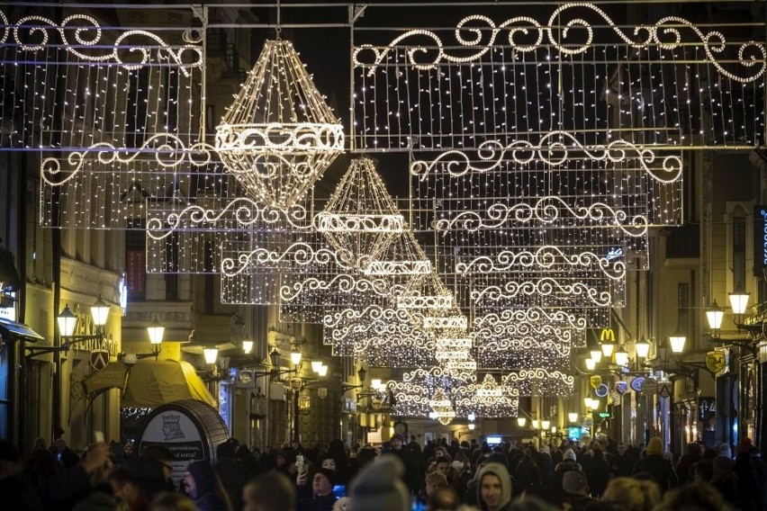 Głosuj na Toruń - może zostać "Świetlną Stolicą Polski"! Nagrody trafią do potrzebujących 