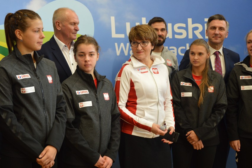 ZIELONA GÓRA. W Drzonkowie trwa zgrupowanie reprezentacja Polski w tenisie ziemnym juniorek przed turniejem Fed Cup 2020 [ZDJĘCIA, FILM]