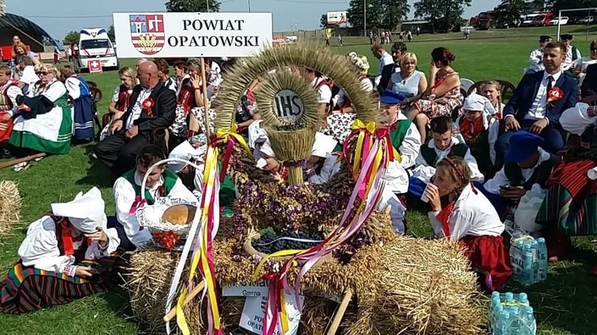 Wspaniałe dożynki wojewódzkie we Włoszczowie. Ale widowisko [DUŻO ZDJĘĆ]