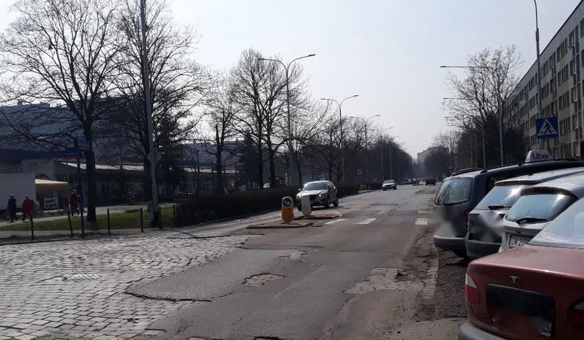 Rusza remont nawierzchni i chodników na ulicy Komandorskiej....