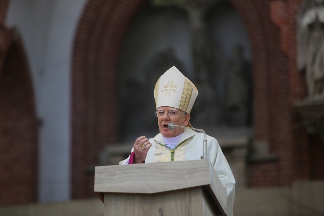 Abp Marek Jędraszewski podczas pielgrzymki mężczyzn do Piekar Śląskich 2019