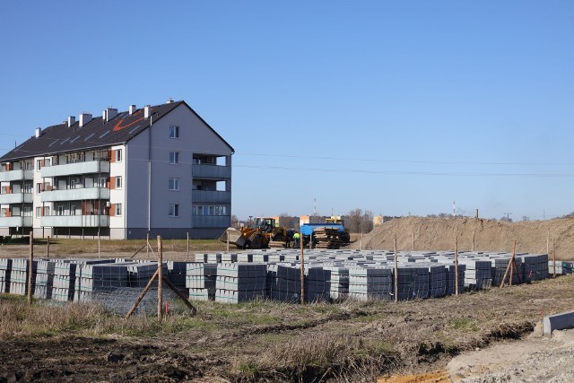 Trwa przebudowa ulicy Długiej w Międzyrzeczu.