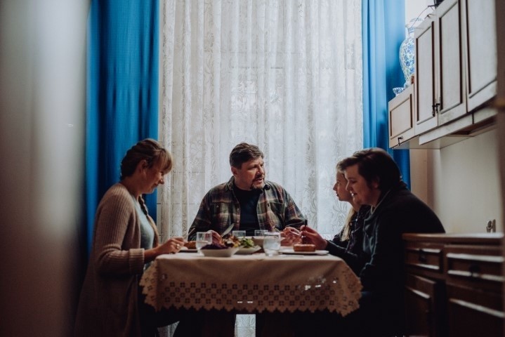 Anna Guzik i Robert Talarczyk w serialu „Mamy sprawę”. Jak radzi sobie górnicza rodzina w czasach transformacji? Czy przekona się do zmian?