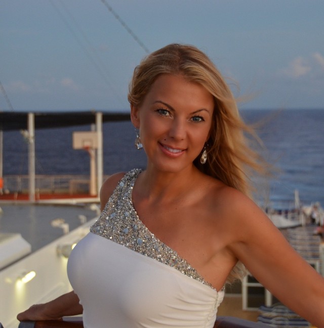 Piękna Anna walczy o koronę Miss Lata 2012- Aby oddać głos na tę kandydatkę należy wysłać SMS o treści misslata.16 na nr 72466 (koszt 2,46 zł z VAT).