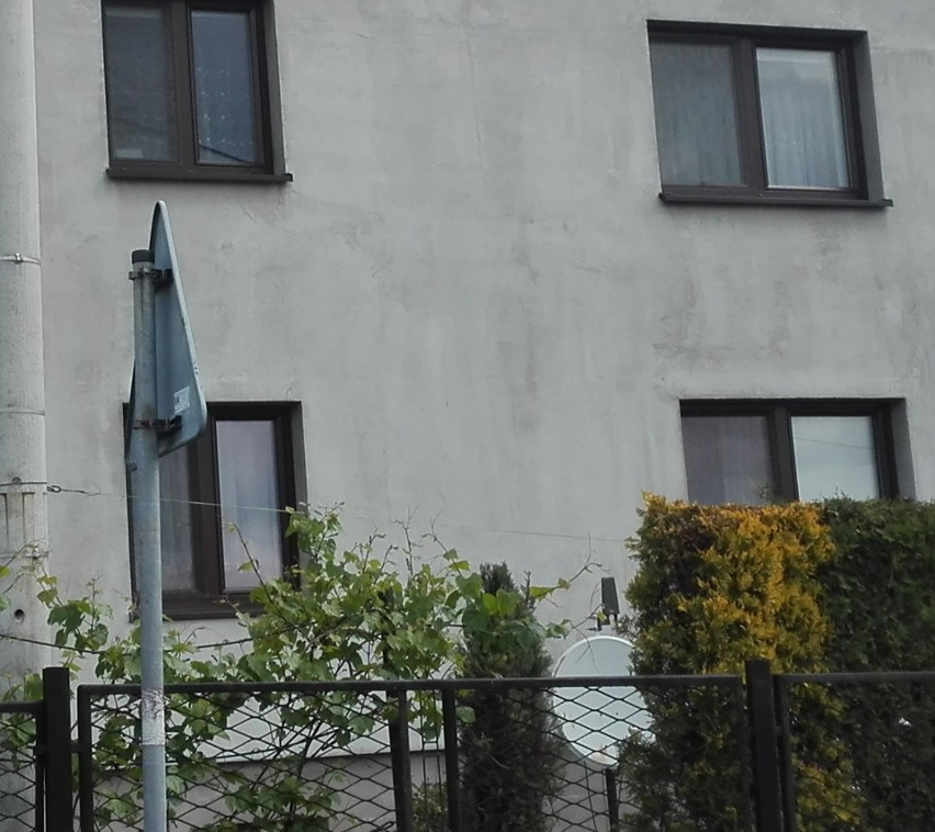 Dramat w Rybniku: 34-letnia kobieta wyrzuciła z okna...