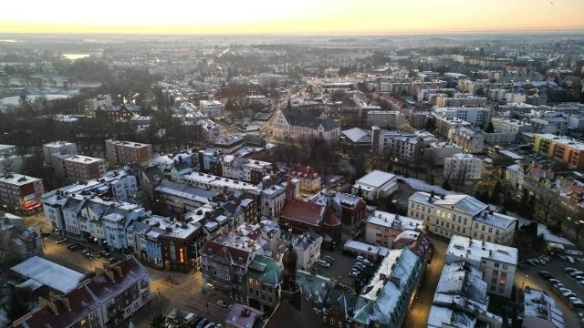 Według Centralnego Rejestru Wyborców, miastu brakuje do 100 tysięcy mieszkańców około 2 tysięcy obywateli.