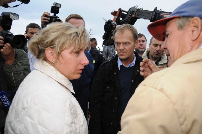 Premier Donald Tusk przyjechal w sobote na Opolszczyzne, by...