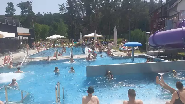 Wiele osób wybrało się w miniony weekend na baseny zewnętrzne w Połańcu