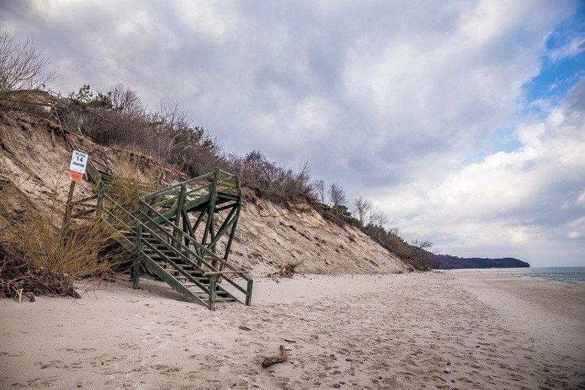 Odbudują schody na plażę w Chłapowie