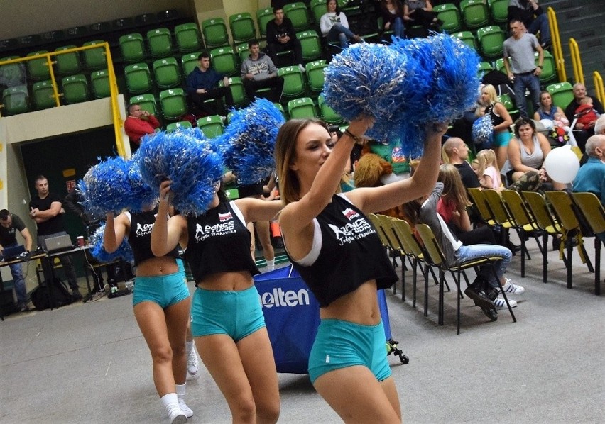 Cheerleaderki na meczu KSK Noteć Inowrocław
