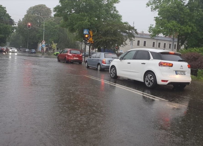 Burza i ulewa w Łodzi 28.05.19. Miało intensywnie padać do wieczora! ZDJĘCIA