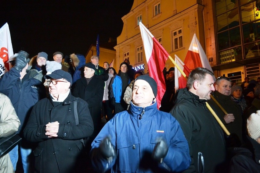 Strajk obywatelski w Bielsku-Białej. 13 grudnia 2016 r.