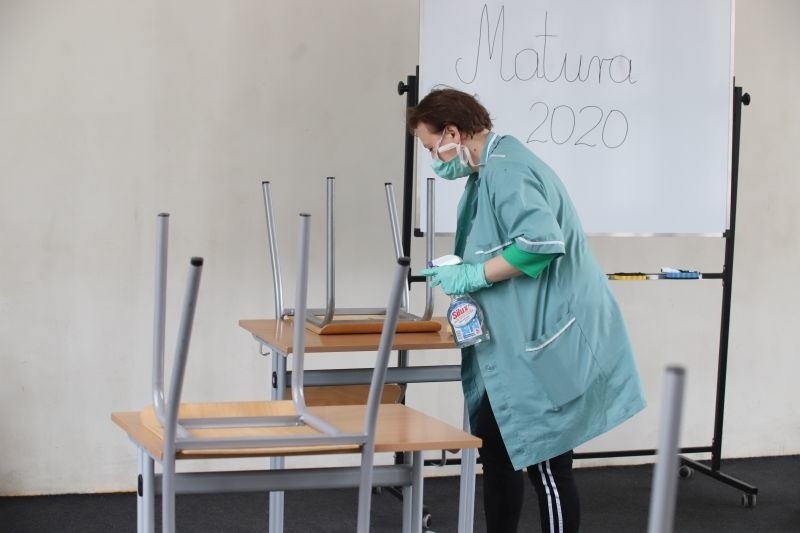 Przygotowania do matury w czerwcu 2020 w XX LO w Łodzi.